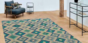 Kelim tapijten en vloerkleden in prachtige kleuren en verschillende maten.